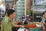 Rượu bán ra thị trường bắt buộc phải dán tem